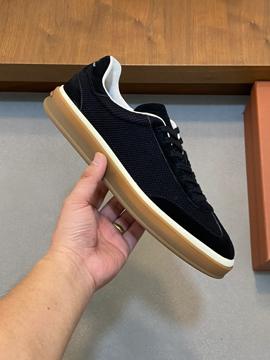 P420 Loro Piana - classic casual shoes, men's lace-up casual shoes and sneakers, high-quality lightweight and comfortable fabrics, suitable for outdoor leisure, the color scheme is young and energetic, it goes great with sportswear or casual suits! Code number: 39-44 (38, 45, 46, can be customized No. 088